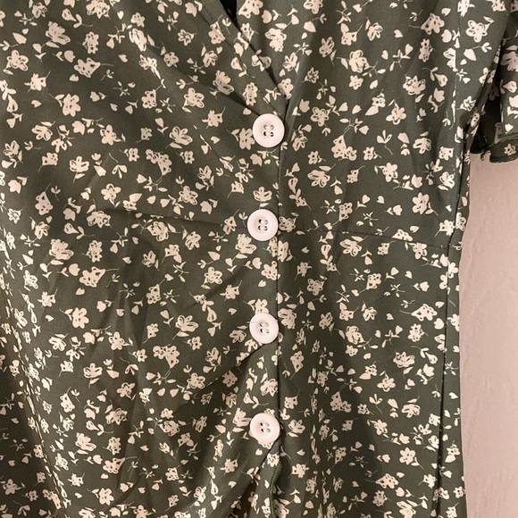Green flowered midi dress size small - Picture 3 of 6